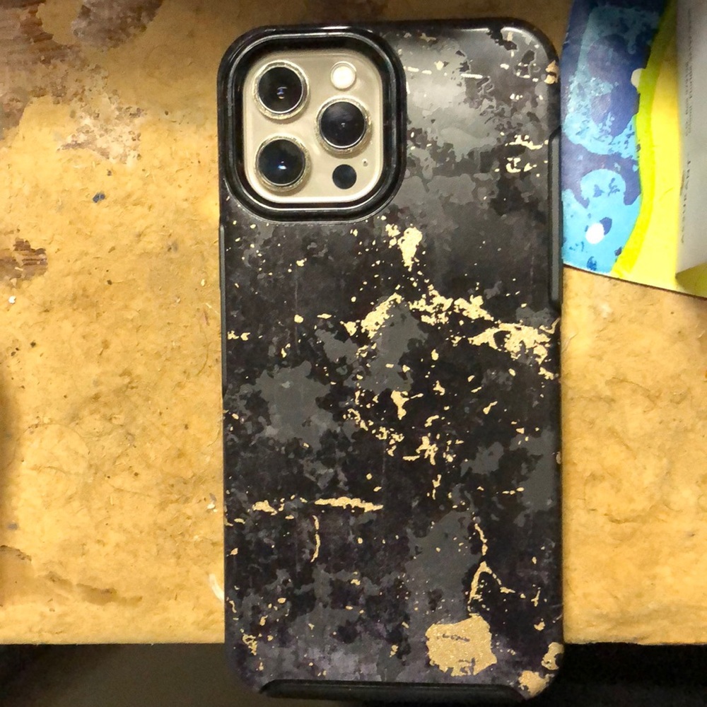 Otterbox “Enigma” Symmetry Case iPhone 12 pro Max